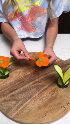 Stunning Fruit & Vegetable Arrangement You Have to See!