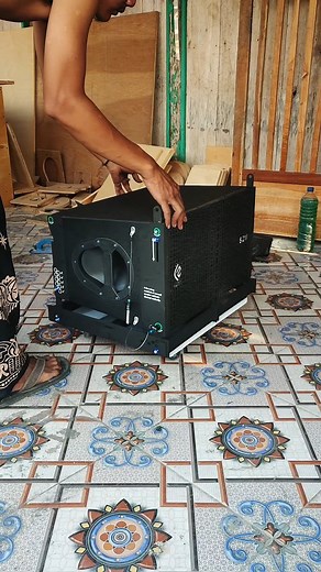 Saeaudio on Instagram: "Box array 10 inch single murah Siap melayani : - Sound System Fullsett - Miniatur Sound System - Box Speaker - Harkis Lokasi : Jambean, Sembungharjo, Pulokulon, Grobogan, Jateng. Minat / Tanya" / Order Wa : 0882008593298 #soundsystem #sound #soundengineer #linearray #audio #speakers #soundsystemindonesia #music #loudspeaker #dj"