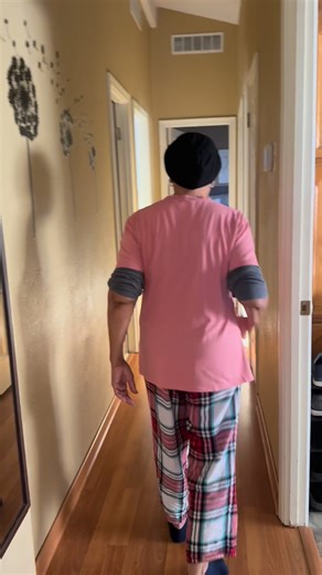 Welp, I guess it was time for me to go to work 😂So much is changing, slowly but surely. Everyday I’m noticing little changes in mom’s memory, disposition, processing, attitude, physical abilities, dexterity, cognition, communication, etc. Nothing prepares you for the role reversal that takes place when your parents age. Add vascular dementia and chronic pain to the mix and there are days when I don’t know if I’m coming or going 🤪 Deep breaths 😮‍💨, laughter, and prayer 🙏🏾 help me to push th