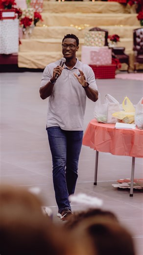 Pack N’ Stack fit check! 🎄🎅🏼 #leeuniversity #leeu #christiancollege #studentlife #operationchristmaschild #packnstack | Lee University