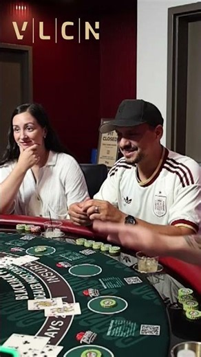 EXCITING CASINO BLACKJACK HAND In Downtown Las Vegas | VLCN Live Streams