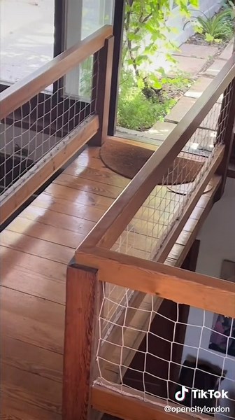 Exploring London Architecture: An Extraordinary 1970's House on the Isle of Dogs