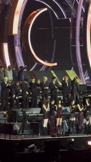 Learn the JUMP Dance Moves from Blackpink's Jennie