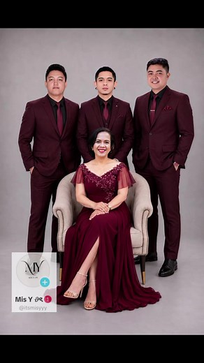 Family Portrait Ideas: Poses and Tips for a Family of 4