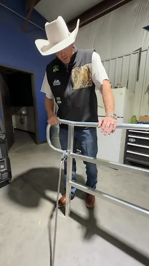 59 reactions · 4 comments | Second set of handrails near completion: tight fit-up, clean TIG passes, sanded and blended smooth. Getting ready for install. #JKWelding #PrecisionWelding #Fabrication #HoustonWelders #BuiltInTexas | JK Welding | Facebook