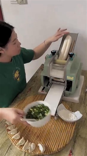 Electric rolling machine #satisfyingvideo #cooking #delicious #deliciousfood | AH Food