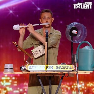 Fils de Flûte transforme des déchets en instruments de musique et impressionne le jury avec sa prestation ! 👏🗑️🎵 📺 La France a un incroyable talent ce mardi à 21.05 | M6