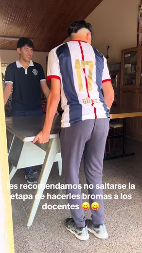 ups creo que nos pasamos 😜😘#bromas #docentesentiktok #mendozaargentina #losqueremosmuchoo♡