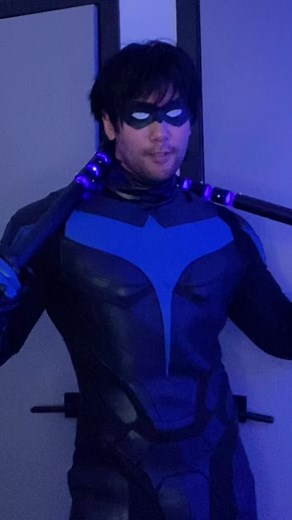 Female Nightwing Cosplay Tips & Tricks