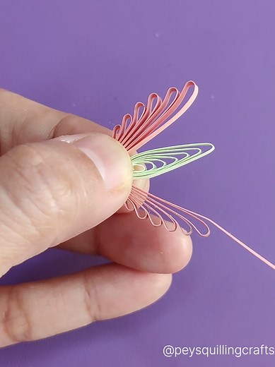 Creative Paper Quilling Techniques with a Comb