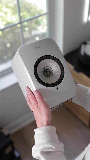 New Speakers 🔊 The KEF LSX II LT sounds crisp and looks stunning! I love how well the Stone White complements the space. These speakers are compact but delivers high-fidelity sound! ✔️ HDMI ARC ✔️ USB Type C ✔️ TOSLINK Optical ✔️ Chromecast Built-in ✔️ AirPlay 2 ✔️ Bluetooth 5.0 ✔️ Dual Band 2.4GHz/5GHz Wi-Fi ✔️ Remote App Controlled #kef #keflsxiilt #speakers #audioupgrade #desksetup #homeoffice #homestudiosetup