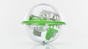 Perplexus GO, 3D-Kugellabyrinth mit 35 Hindernissen, kompakte handliche Kugel für unterwegs, empfohlen für Einsteiger ab 8 Jahren, 2 Varianten, Zufallsauswahl (Sortierung)