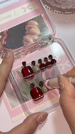 ASMR applying press on toenails 💗#pressonnails #pressons #pressonnailset #pressonnailslovers #pressonnailsforsale #pressonnailsqueen #nails #nailsmagazine #nailstagram #nailsart #nailsoftheday #fakenails #beauty #smallbusiness #fyp #laylaanails #toenails #pedicure | Laylaa Nails