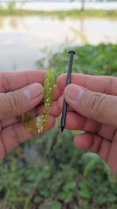 1.5M views · 10K reactions | Amazing Fishing Idea How to set Fishing Bait Soft Lure  . . #Fishing #Fishingknot #tutorial #fishingvideo #fishingtips #fishinglife #fyp #foryoupage #reels | Kang Muhidin Fishing | Facebook