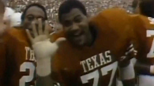 Honoring the remarkable Kenneth Sims, a Texas Longhorns legend whose college career defined greatness. 🏈 A two-time First Team All-American and the first Texas Football player to win the Lombardi Award, Sims’ legacy is immortalized in the College Football Hall of Fame. His dominance on the field and leadership off it continue to inspire future generations. 🌟 #LonghornLegend #KennethSims #CFBHALL #TexasFootball #CollegeFootball #Legacy | College Football Hall of Fame