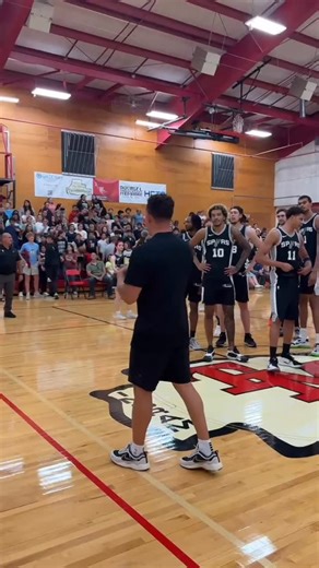 “Continue to build, come together, and show the strength.” 🖤🤍 | San Antonio Spurs