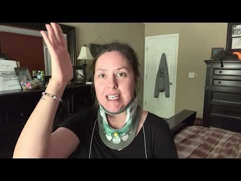 WHAT IT IS LIKE TO WEAR A NECK BRACE- MY PERSPECTIVE