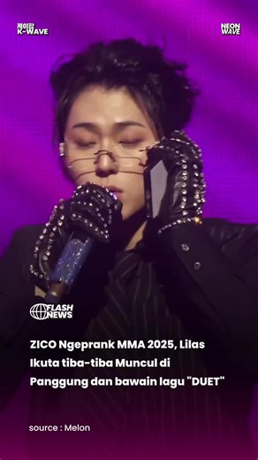 Awalnya banyak yang mengira ZICO akan membawakan “DUET” seorang diri, karena Lilas Ikuta hanya muncul di layar dan terlihat seperti sekadar adegan video call. Tak disangka, momen itu ternyata jadi jebakan manis! Lilas benar-benar hadir di panggung dan tampil langsung bersama ZICO. Kolaborasi lintas Korea - Jepang ini langsung mencuri perhatian, dengan chemistry yang terasa natural dan performa yang terasa spesial sebagai debut panggung mereka.