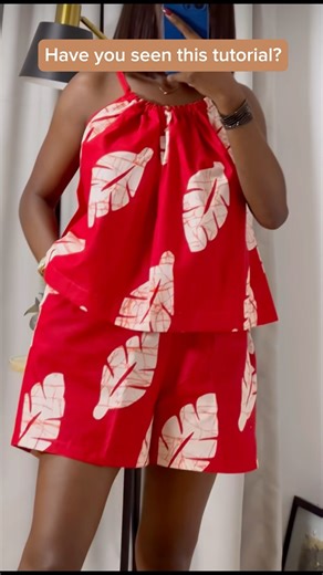 Halter neck top #backlesstop #halternecktop