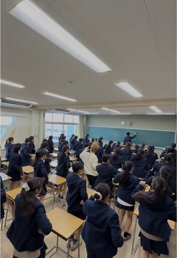 Tick Tack Dance Tutorial and Illit Performance at Ichigao High School Dance Club