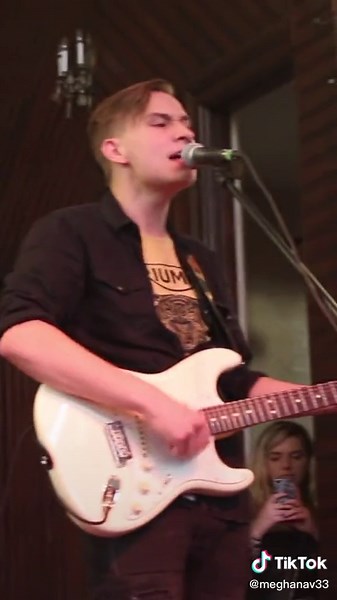 Michael May Sings 'Give Her Up' from One Tree Hill