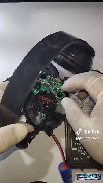 Replacing defective Bluetooth headphone battery