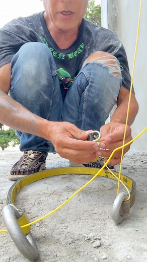 ห่วงขึ้นไปคล้องกิ่งไม้ได้ยังไง คลายสงสัยกันยัง #เซตเชือกสำหรับปีนต้นไม้ | โรยตัวพัทยา ล้างบ่ออับอากาศ อบรมหนีไฟ Rope Abseiling Safety Pattaya