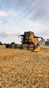 64K views · 1.1K reactions | Combining spring barley with the CR8.80 combine harvester#farmingvideos #harvest2024 #newholland | Pro Horizon Farming Content | Facebook