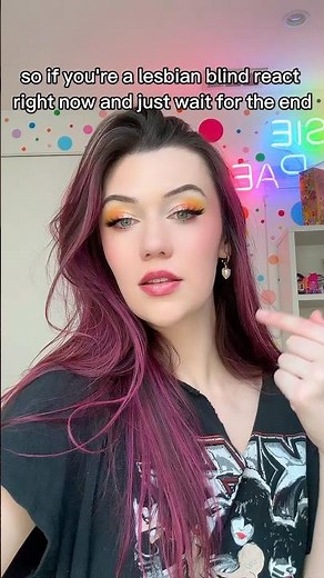 The LESBIAN FINGER CHALLENGE 😂😂 (try it with me)