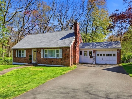 98 Clarence St, West Springfield, MA 01089 - MLS 73508250 - Coldwell Banker