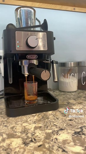 Using the De'Longhi Stilosa Manual Espresso Machine