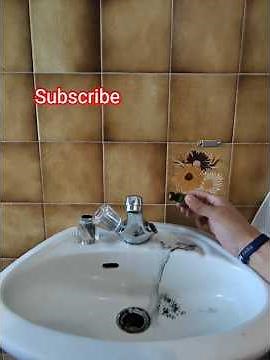 Fix your leaking faucet in 2 minutes⚠️#leak#DIY#tutorial