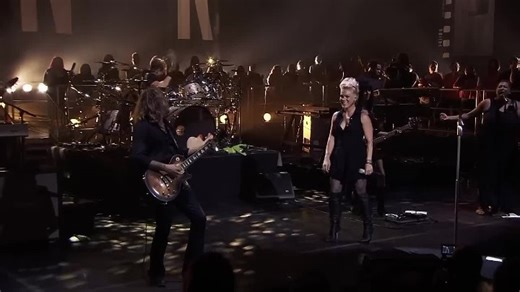 P!NK - Try (The Truth About Love - Live From Los Angeles)_Full-HD