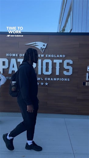 Gabe Jacas is in the building 💪 #patriots #nfl #shorts