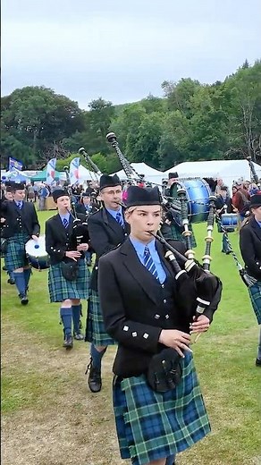 Towie #pipeband #march off playing Atholl Highlanders at 2025 #lonachgathering Games #shorts