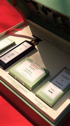 Kama Ayurveda on Instagram: "🎄✨ Giveaway Alert ✨🎄​ Santa’s swapping stockings for stronger hair this season. 🎅 Say hello to the Bringaras Hair Ritual Box – the ultimate Ayurvedic treat for stronger, healthier & shinier hair. Because nothing says holiday glow-up like good hair days all year long. 💁🏻‍♀️ What’s inside?​ 🌿 Bringaras Invigorating Scalp & Hair Oil​ 🌿 Bringaras Balancing Shampoo​ 🌿 Bringaras Regenerating Hair Mask​ 🌿 Bringaras Smoothing Hair Serum​ To enter:​ ✔️ Follow @kamaay