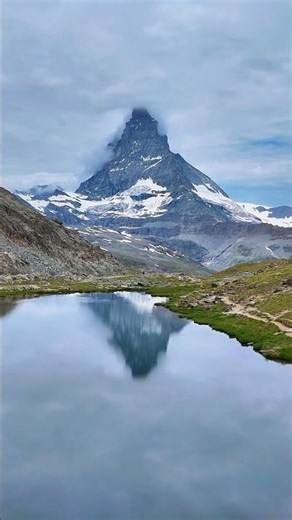 The view I’ve been chasing! The Matterhorn 🏔️ reflection caught by my little drone!