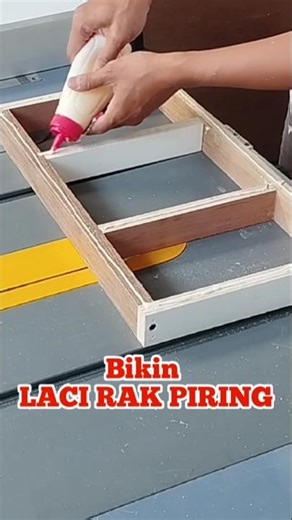 Pehobi KAYU Coba Bikin Laci Rak Piring