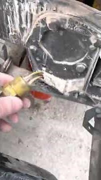 Replacing coolant temperatures sensor on cat 3406E