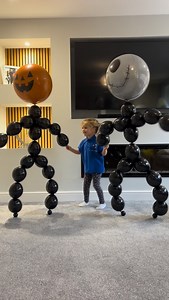 New new new! The popular viral walkers! I have 6 of these available for throughout october! #halloweenballoons #halloweenballoondecor | Crazy Daisy Balloons