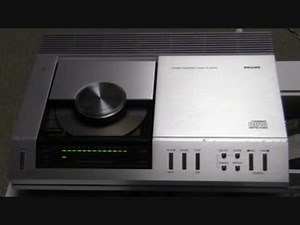 フィリップス製CDプレイヤー初号機　CD100　で『鳥の詩』を再生してみた