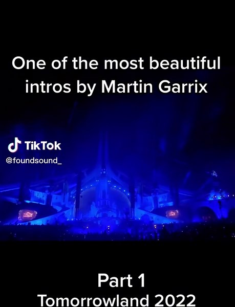 Captivating DJ Performance at Tomorrowland 2022