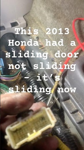 2013 Honda Odyssey sliding door issue B2087 ratchet switch fixed #automobile #mechanic #honda #diy