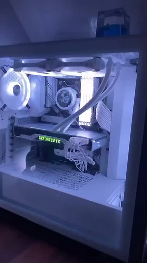 Custom PCIe Extension Cables for Better Cable Management