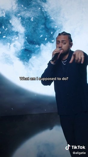 This song gonna be my fav on tour 🥺 #aligatie #moonlight #tour #fyp #foryou