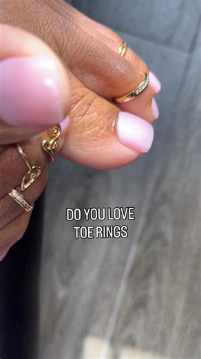 Luxury Press On Nails|Showoff on Instagram: "GRAB SOME TOE RINGS!! NOW $5😍LINK IN MY BIO GEL PRESS ON TOES $5 AND $10!! • #pressonnailbusiness #howto #girlswithnails #summer #prettyfeetgang #prettyfeettakeover #prettyfeetnation #toenails #sole #nailsbyshowoff #nails #nails💅 #pressonnails #pressons #pressonnailset #pressonnailsforsale ##nailsofinstagram #nailsoftheday #nailsonfleek #nailsonpoint #fullblingnails #blingnails #blingnails💎 #blingnails"