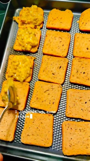 Easy Recipe That A Blind Person Can Do! HANKY PANKIES INGREDIENTS 1 box Velveeta Cheese small box 1 lb sausage I used Johnsonville Italian Sausage 1 lb ground beef 1 TBSP Worcestershire sauce 1 tsp parsley flakes 1 package party rye bread or you can use slider buns or tortilla chips INSTRUCTIONS In a large skillet cook your ground beef and sausage until done (no pink) and crumble Add Worcestershire sauce, parsley and Velveeta cheese (I cubed up the Velveeta to help it melt easier. After melted a