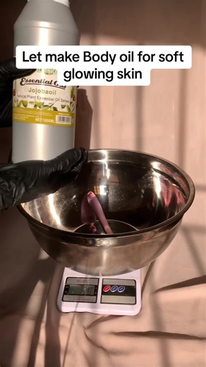 Body oil made with plant based oil which helps to brigthen and even out dull and damage skin to achieve a soft glowing skin .#bodyoils #bodyoilsforskin #bodyoilforglowingskin #bodycareproducts #howtogetglowingskin #naturalskincareproduct #dryskin #skincaretiktok #foryoupage