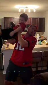 39K views | What do you call a football player who does his own hair? ‍♂️ | Reader's Digest | Facebook