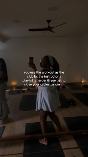 One thing about them workout classes with the right instructor, & doing the moves to the beat…it turns up real quick 🥵 #workoutroutine #fitnessclass #classpasspartner #dallascontentcreator #heatedsculpt